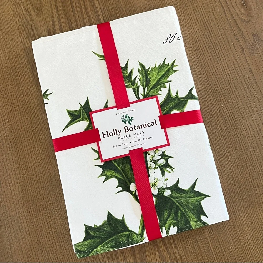 Williams Sonoma Holly Botanical Place Mats Set of 4 Holiday Winter Green Berry